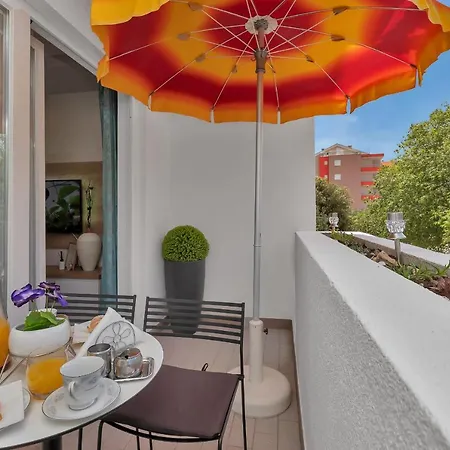 Bruno & Toni Deluxe Апартаменты *