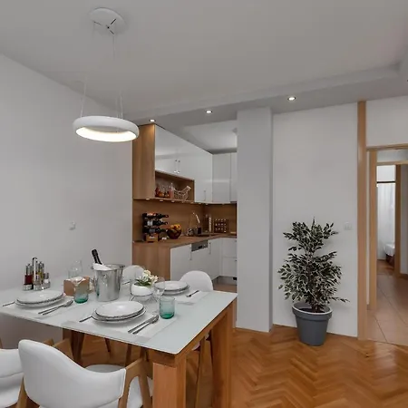 Bruno & Toni Deluxe * Макарска