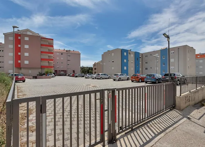 Bruno & Toni Deluxe דירה מאקרסקה