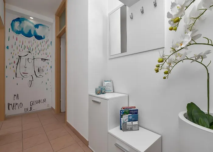 Bruno & Toni Deluxe מאקרסקה