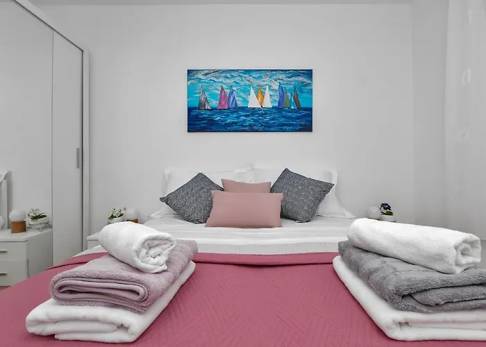 Bruno & Toni Deluxe מאקרסקה